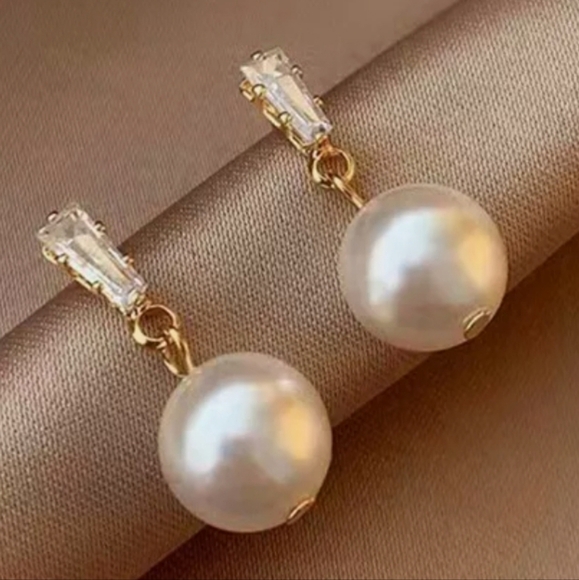 18k Gold Plated Crystal Pearl Dangle Drop Earrings - Picture 3 of 6